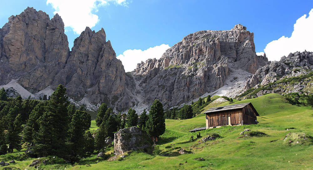 Südtirol Dolomiten - Sellajoch (2121m) mit den Cirspiten (2591m)