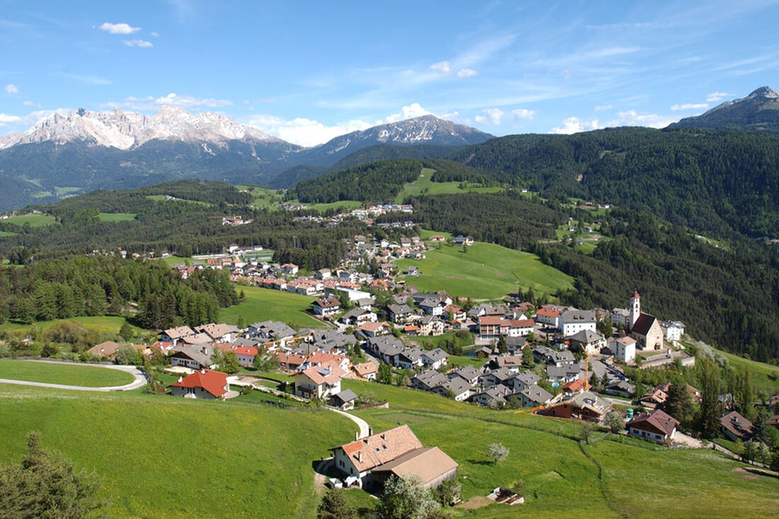 Deutschnofen (1350 m) mit Latemar