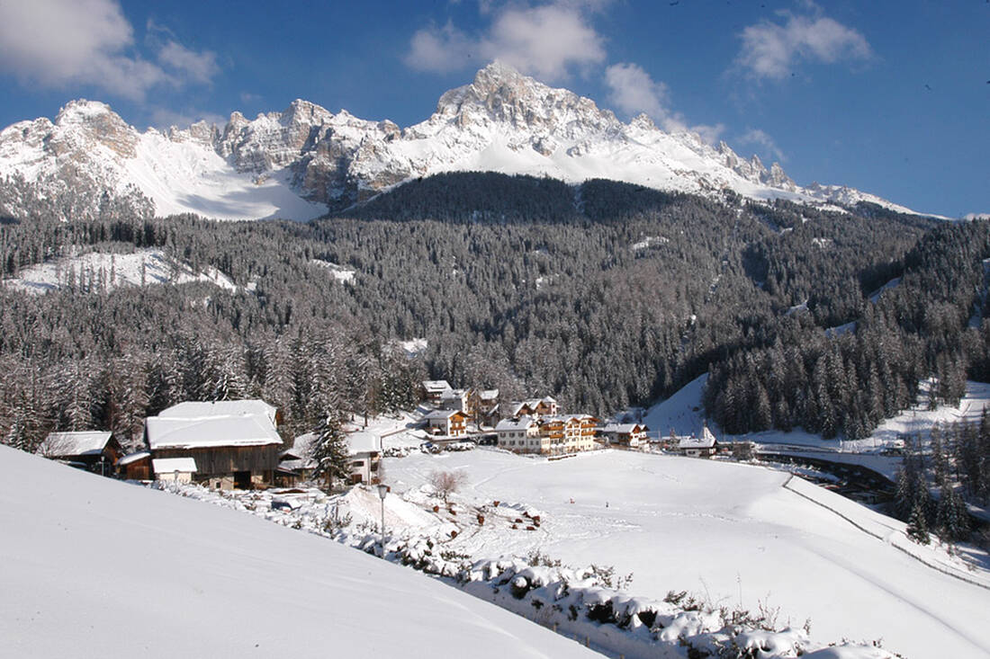 Obereggen (1550 m) Skizentrum-Latemar