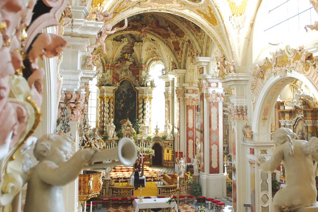 Stiftskirche im Kloster Neustift
